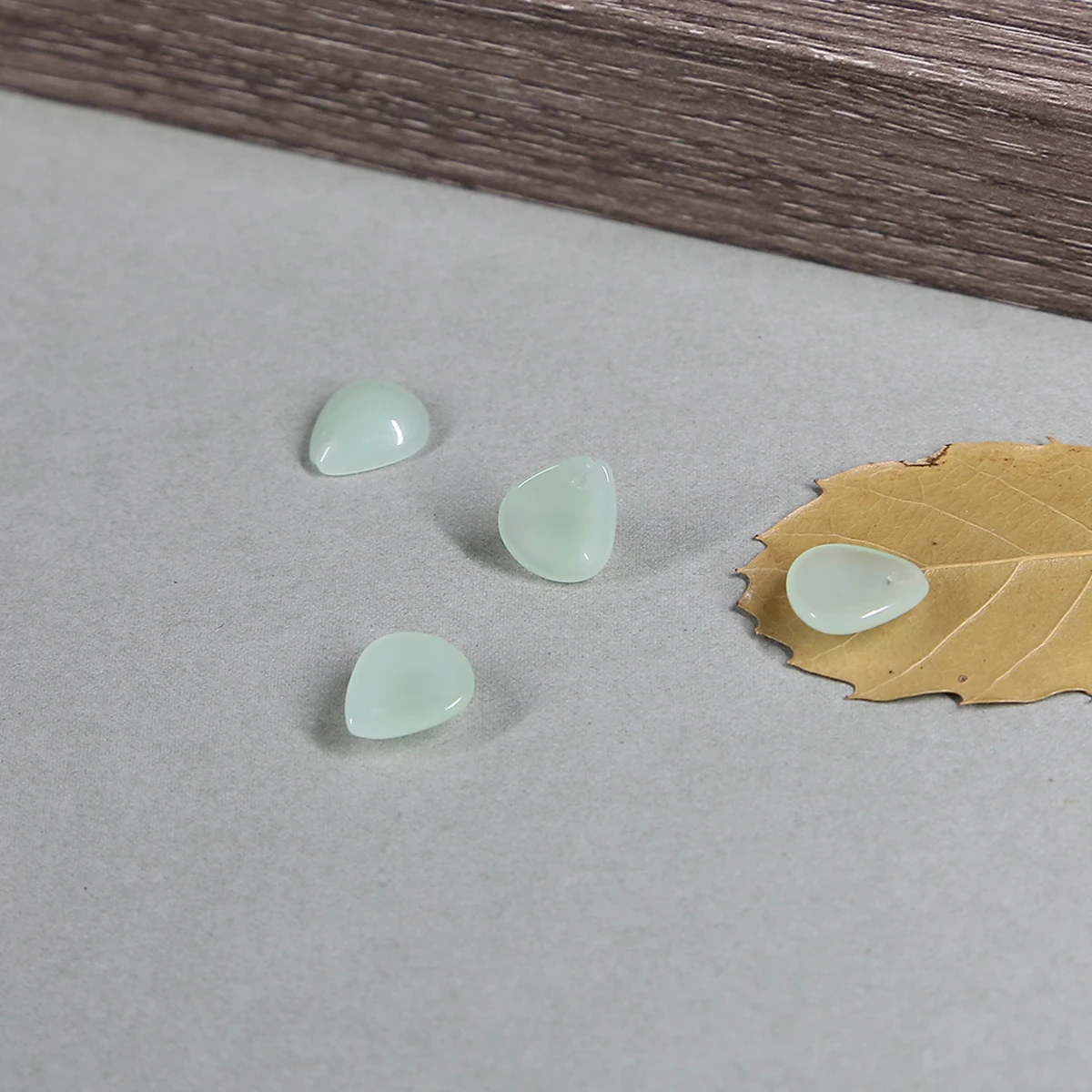 04 10pcs 5-10 шт/партия зеленые стеклянные лепестки бусины DIY ювелирные изделия ручной работы поделки для изготовления швейных аксессуаров Одежда Ремесло поставки - Цвет: 04 10pcs