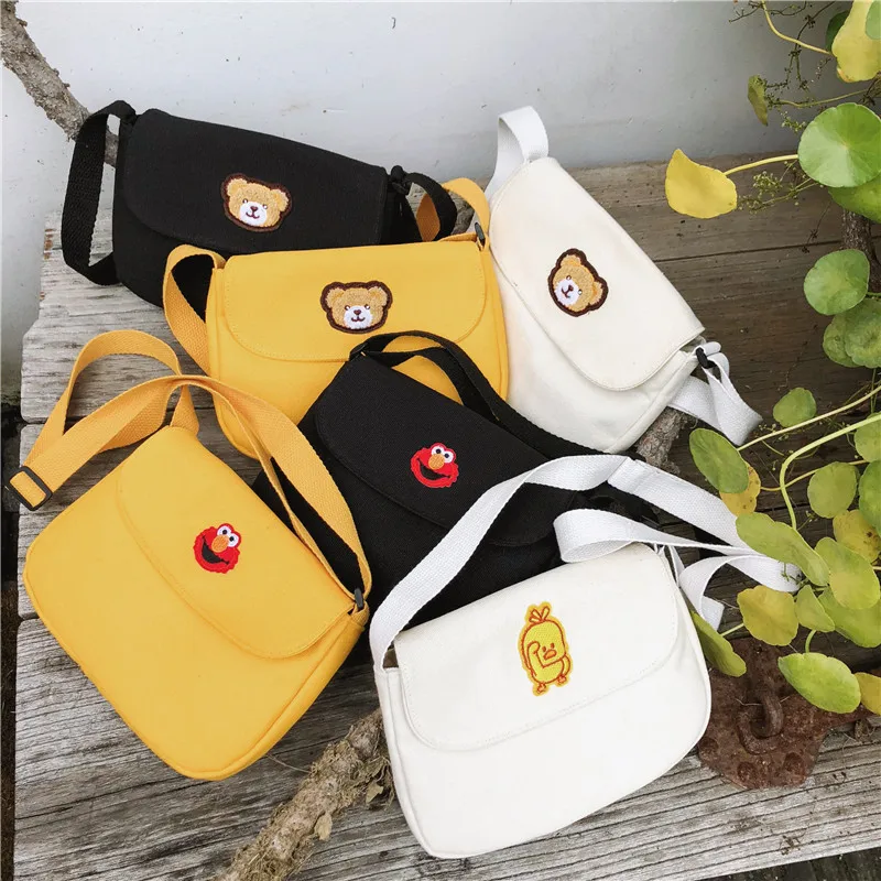 

Bear Bag Women's 2020 Retro Soft Girl Canvas Messenger Bag Students Versatile Postman Shoulder Bag Bag