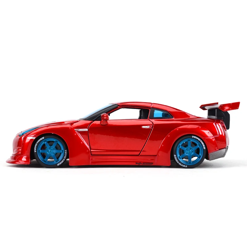 Maisto 1:24 Nissan 2009 GT-R красная спортивная машина статическая литая модель сплава Модель автомобиля