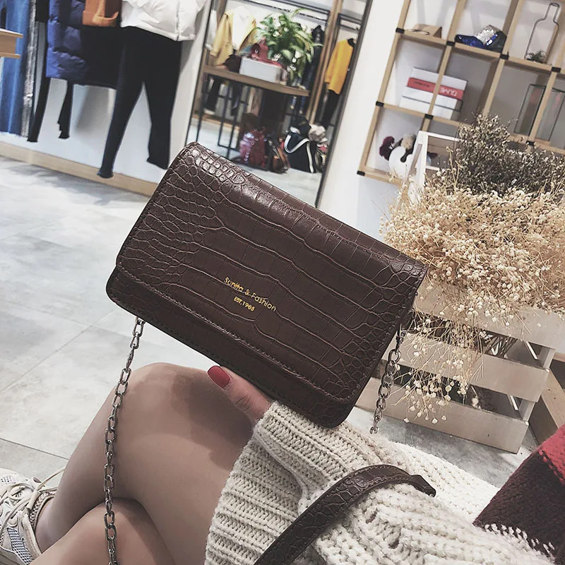 

New Arrival Bag Women's 2020 New Style Fashion Simple Square Sling Bag INS Retro Chain Shoulder Online Celebrity Small Black Bag