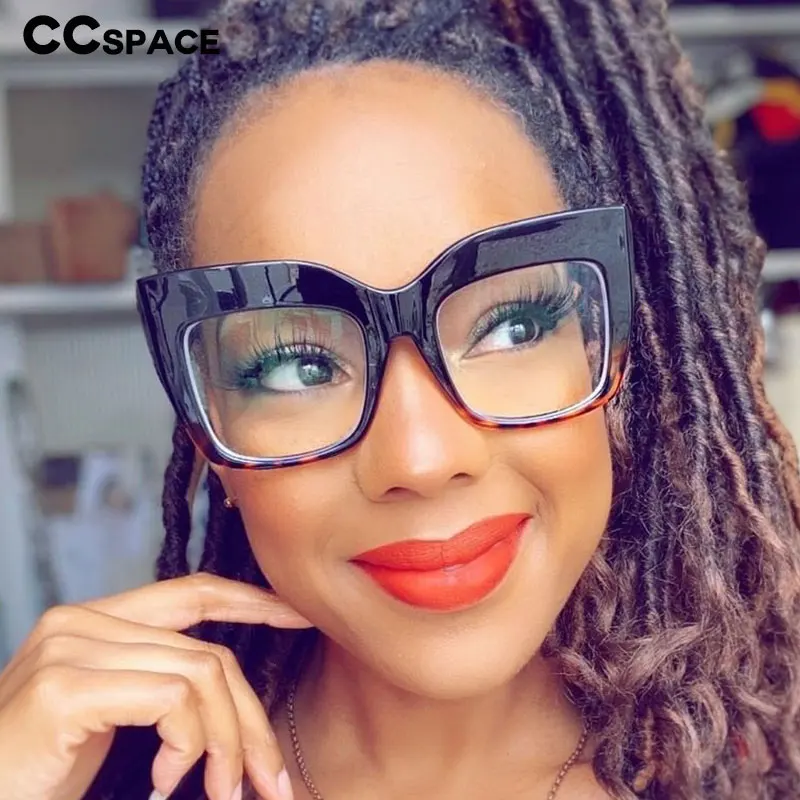 big glasses girl