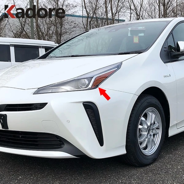 Хромированная Налобная фара на передний бампер для хэтчбека Toyota Prius 2019