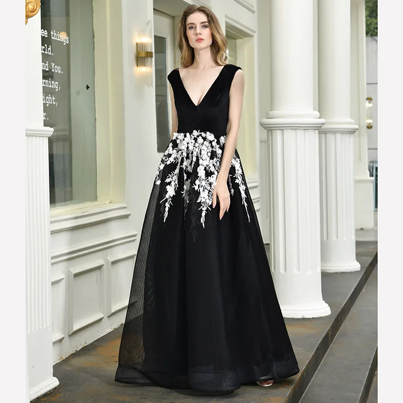 

A-Line Simple Wedding Dress 2020 New V-Neckline Lace Black Applique Wedding Dresses Elegant Plus Size Vestido De Novia 24391