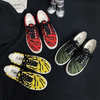 

2020 Summer and Autumn Men's Classic Casual Shoes Ladies Colorful Sports Shoes Contrast Printing Couple Shoes Canvas Shoes