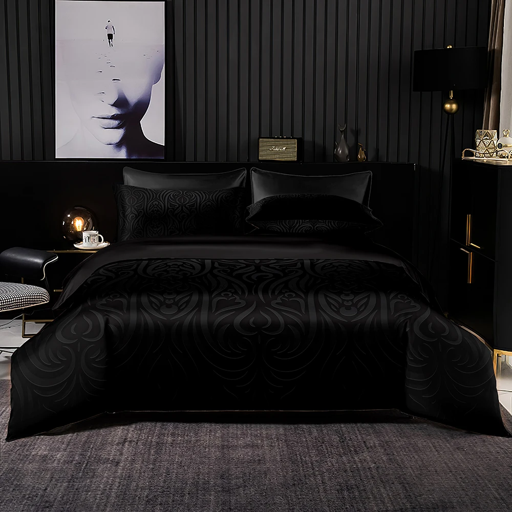 Moubray Crest Black Bedding Set
