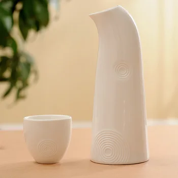 

Modern Ceramic Luxury Creative Sake Cups Set Practical Flask Desktop Ornaments Birthday Gift Set Canecas Drinkware EC50JJ