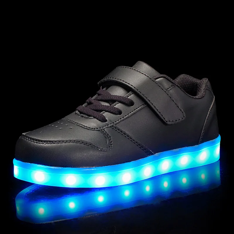 Новинка; Детские светящиеся кроссовки с зарядкой от USB; обувь с подсветкой для мальчиков и девочек; светящаяся обувь с подсветкой; обувь для доски; Размеры 25-37