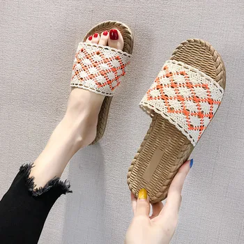 

MXHY fashion hollow sandals and slippers 2019 summer new flat bottom beach fashion wear Roman style linen word drag slipper
