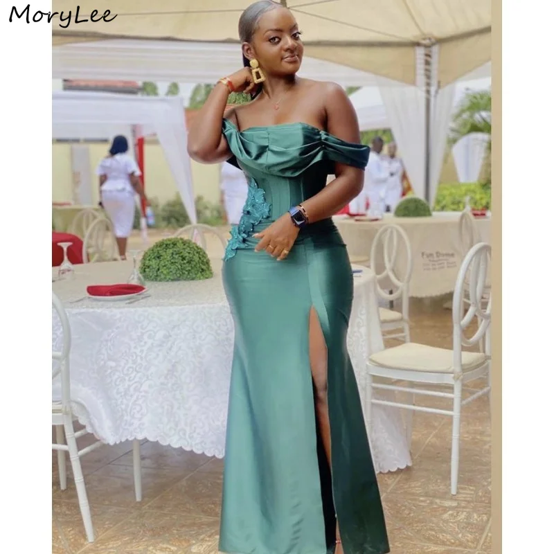 

Green Bridesmaid Dresses Lace Strapless Mermaid Side Slit Mate Silk Satin Pleated Wedding Bridesmaid Gowns With Lace Up Back