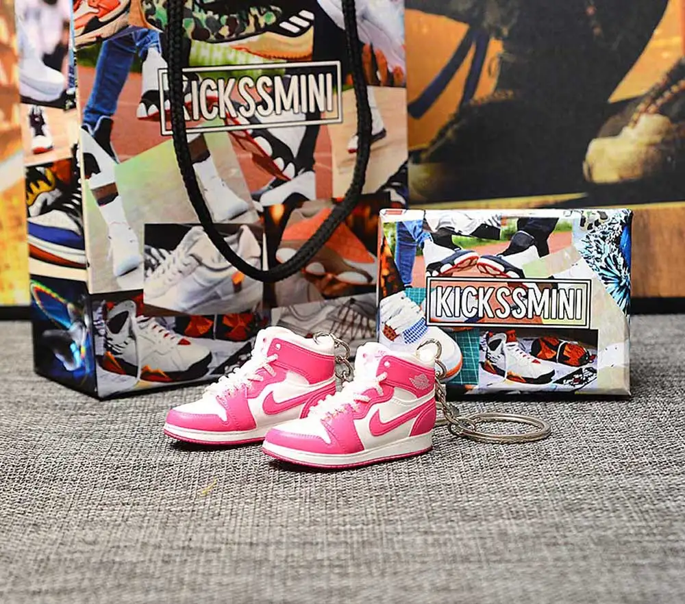 

Dropshipping Personality Jordan Generation AIR JORDAN 1 RETRO WHITE PINK 3D Sneaker Model Keychain Bag Pendant Couple Keychain