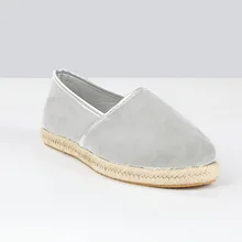 Женская парусиновая прогулочная обувь; модные уличные кроссовки с леопардовым принтом; коллекция года; сезон лето-осень; Мягкая Повседневная легкая обувь для женщин