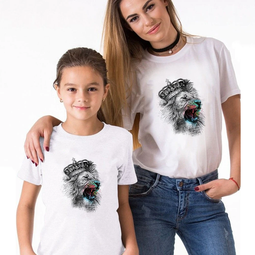 Fashion Harajuku Mom and Son Matching Clothes Lion King Funny Print Couple Short-Sleeved Men Women Tops Summer Kids Tshirt matching family fall outfits