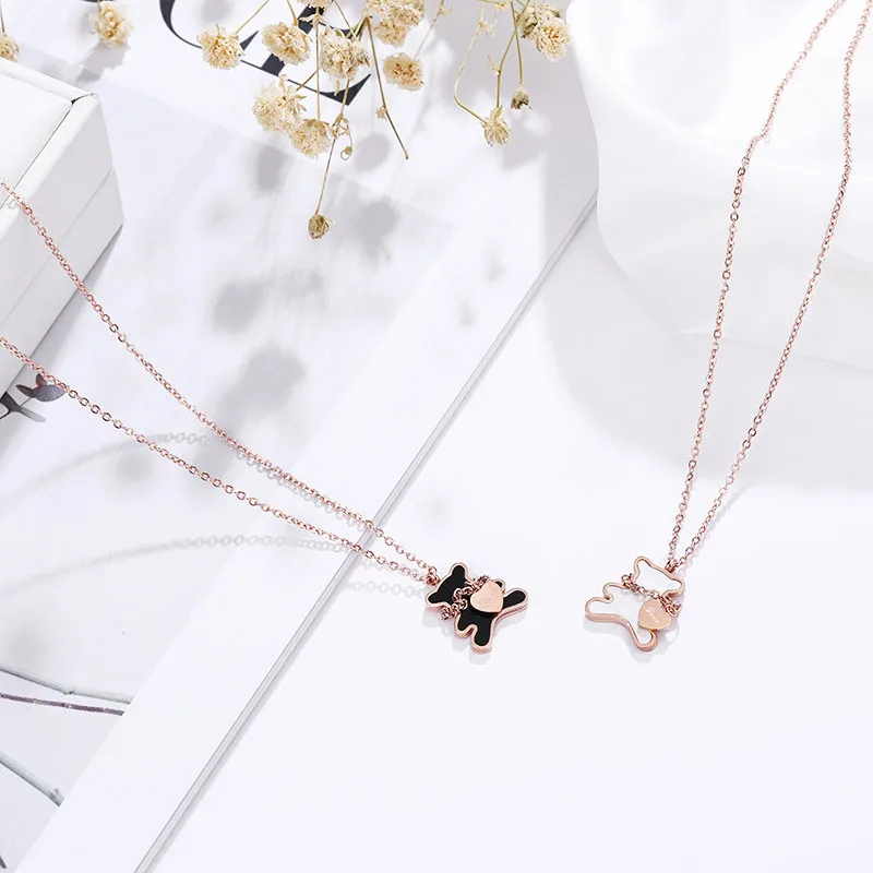 

2020 New Korean Version Of The Chain Bear LOVE Small Love Pendant Clavicle Chain New Trend Beautiful Titanium Steel Jewelry