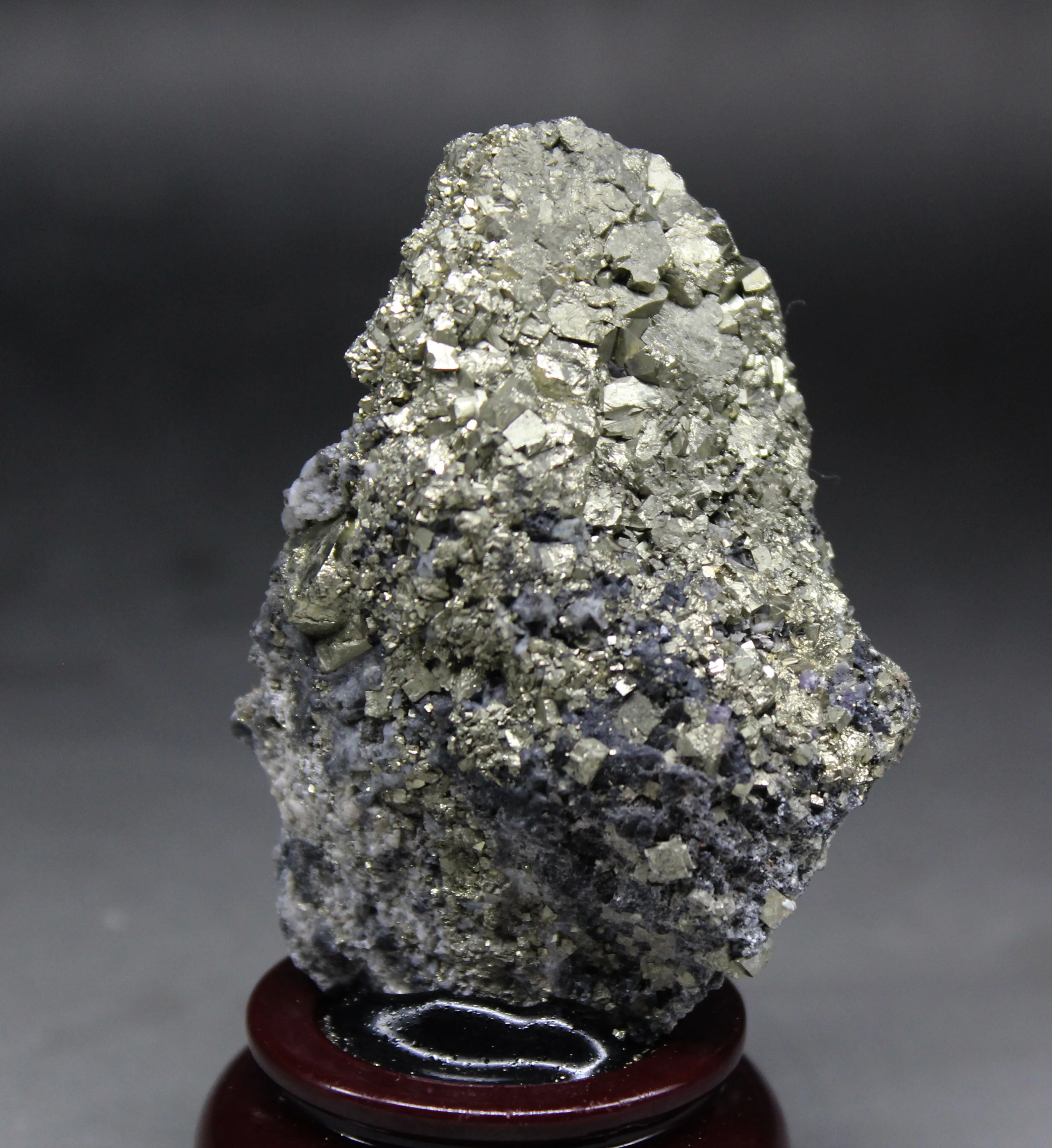 

164g Natural Shiny pyrite mineral crystal specimen Stones and crystals Rough quartz