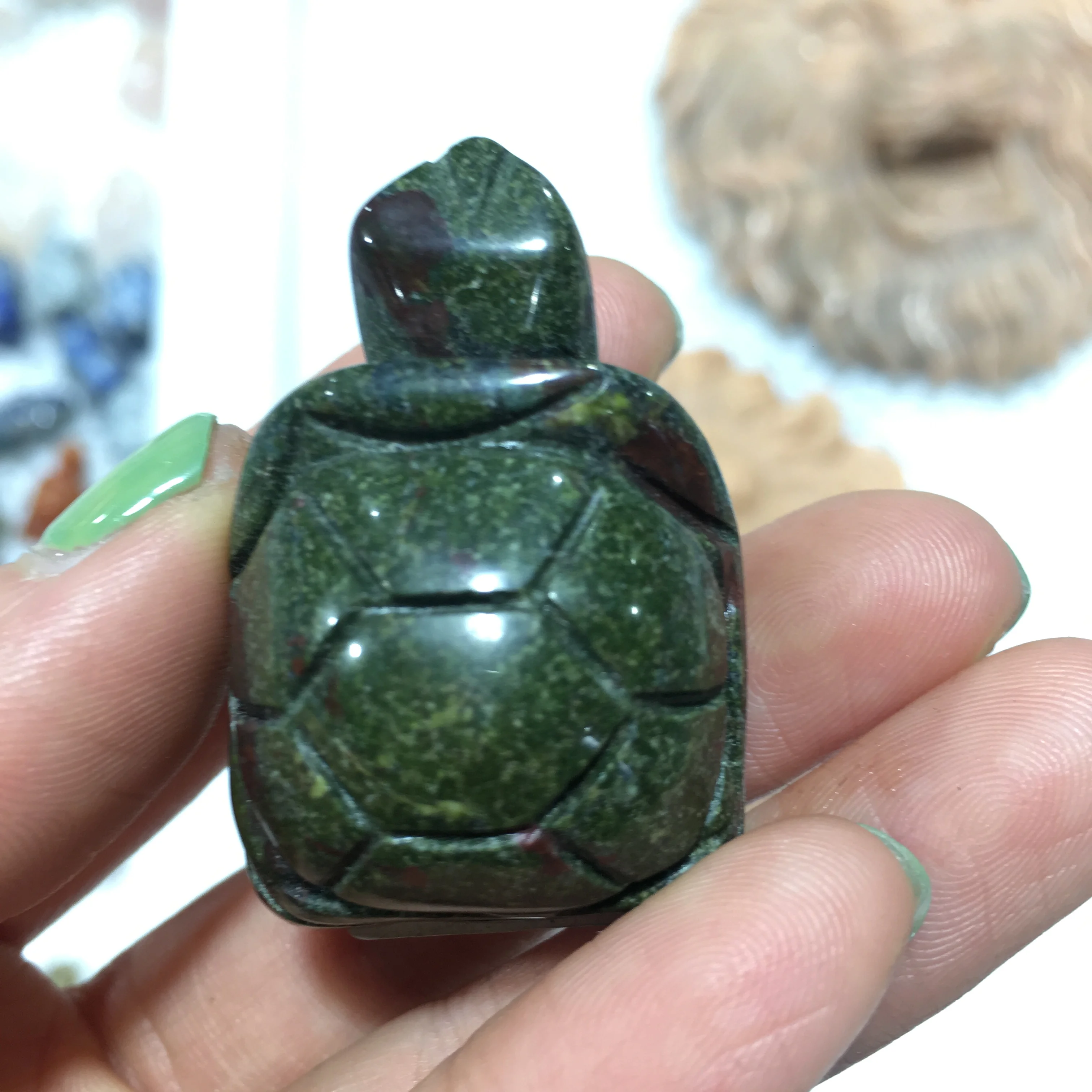 

1pcs Lovely Natural Handmade Carved Xiuyan Jade Tortoise Polished Green Jade Crystal Turtle Gifts Natural Quartz Crystals