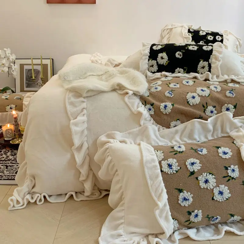 Waliicorners Vintage Daisy Wildflowers Towel Embroidery Princess Bedding Set Ruffles Velvet Flannel Duvet Cover Bed Linen Pillowcases 24 H4f3c8b65a45e4ba79a4e92ad671a3cf0W