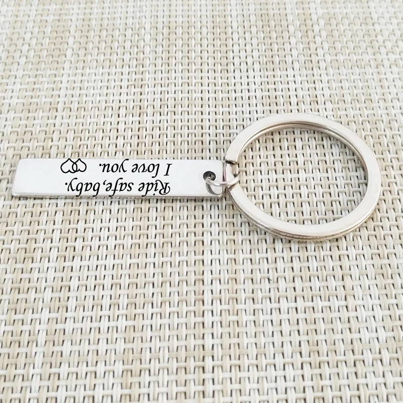 Handmade-Silver-Color-Letters-Carved-Ride-safe-baby-I-love-you-Charms-Keychain-for-Sons-and (2)