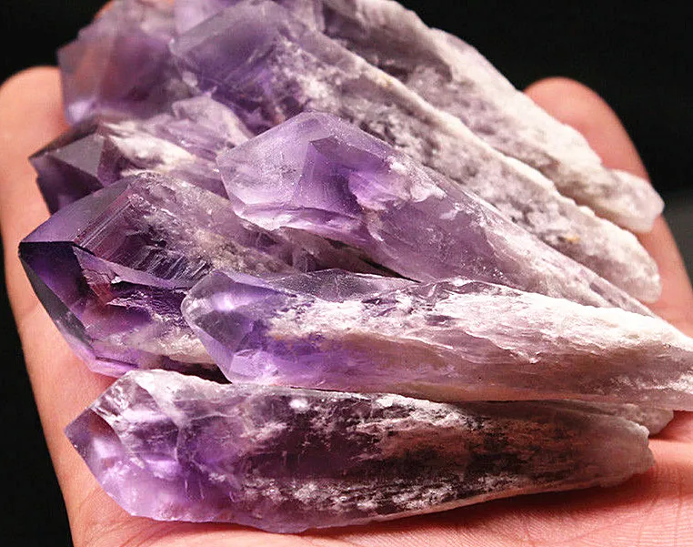 Природный аметист. Аметист фантомный Кристалл. Crystal Quartz Amethyst. Аметист Кристалл натуральный. Жеода кварца.