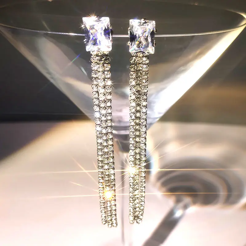 

Caraquet Gold Silver Color Crystal Dangle Earrings for Women New Bijoux Long Tassel Rhinestone Earring Party Jewelry Accessories