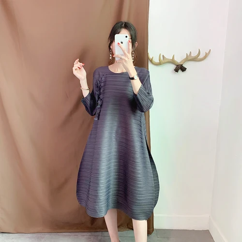 Miyake плиссированное платье новые осенние элегантные оригинальные дизайнерские свободные женские платья до середины икры с круглым вырезом Плиссированные однотонные женские платья - Цвет: Purple Grey