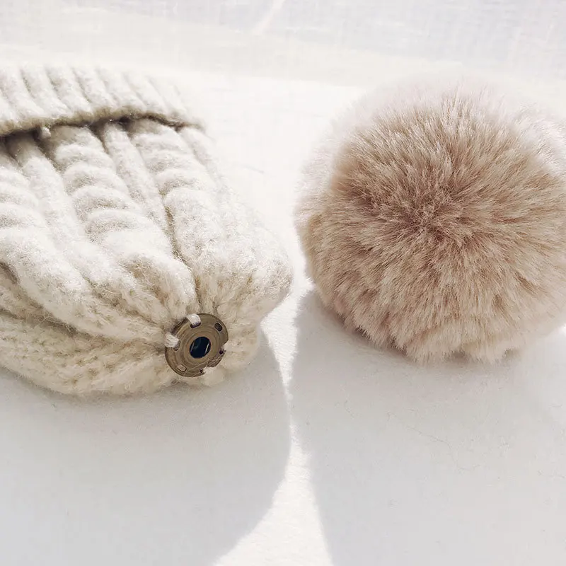 Меховые помпоны, вязаные зимние шапки для женщин, помпоны Skullies Beanies, толстые зимние шапки, пушистые женские шапочки, шапки, теплая шапка