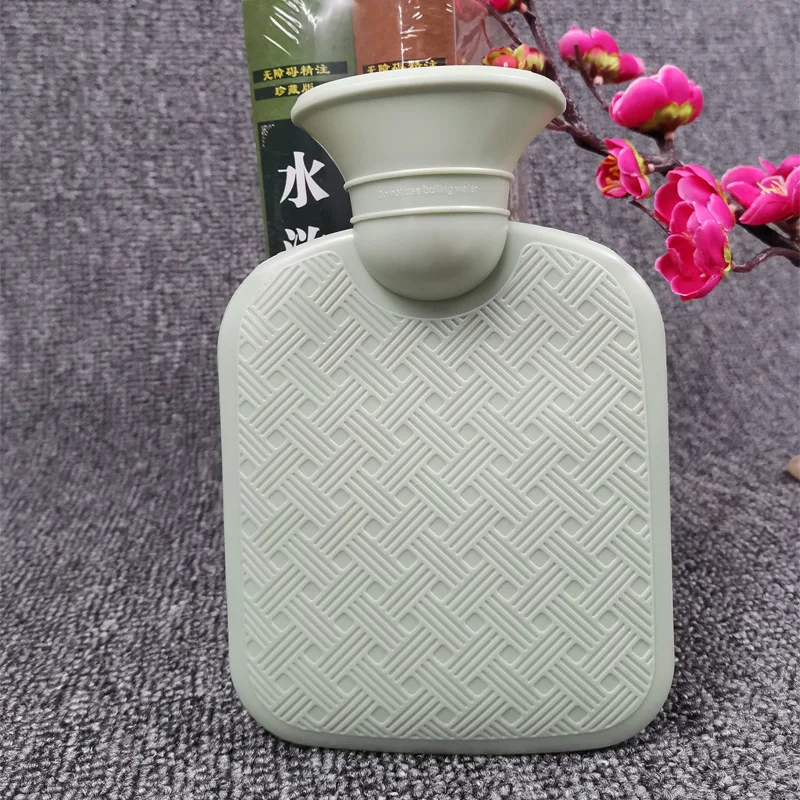 Green 500ml 2000 мл Горячая Резина бутылки с водой Горячие сумки ПВХ Взрывозащищенная горячая вода чемоданчик ручные обогреватели наполнения водой теплее мешки JJ80127 - Цвет: Green 500ml