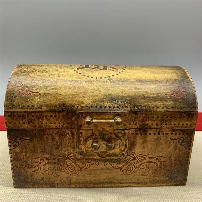 

Brass collection semicircle dart character ink cartridge relief color painting copper box Qing Dynasty jewelry storage box