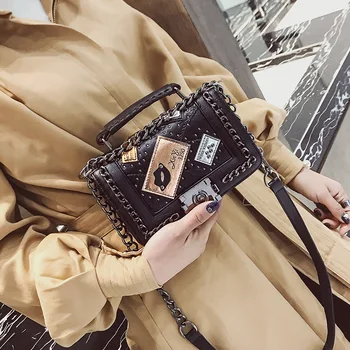 

Women's Rivet single shoulder bag diagonal span bag 2020 new fashion lock women's bag chain bag small square bag