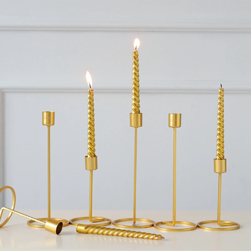 5Pcs European Gold Candle Holders Metal Pillar Candlestick Wedding Luxury Table Romantic Decorations New Year Party Decoration C