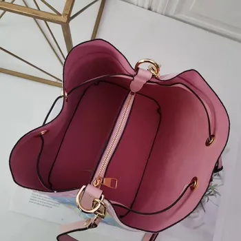 

monogram bucket bag for women 2020 Luxury brand purses and handbags travel crossbody bags sac femme tote bag bolsa cow print