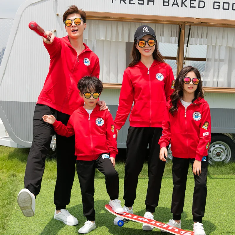 New Autumn Sport family matching clothes Trousers Cartoon Coat Mother Father Girl Boy Family cotton Jacket& Pants 2pcs/Sets