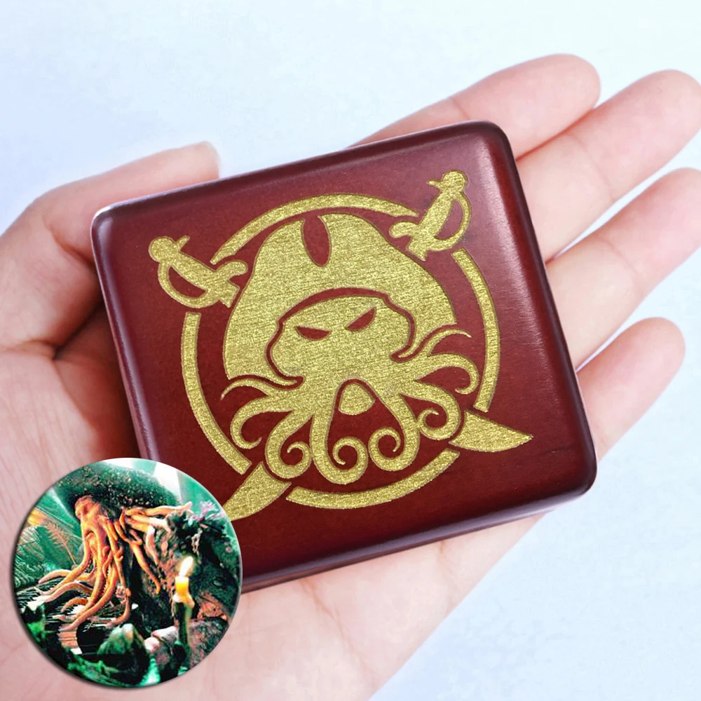 Деревянная музыкальная шкатулка ручной работы Davy Jones подарок на день рождения
