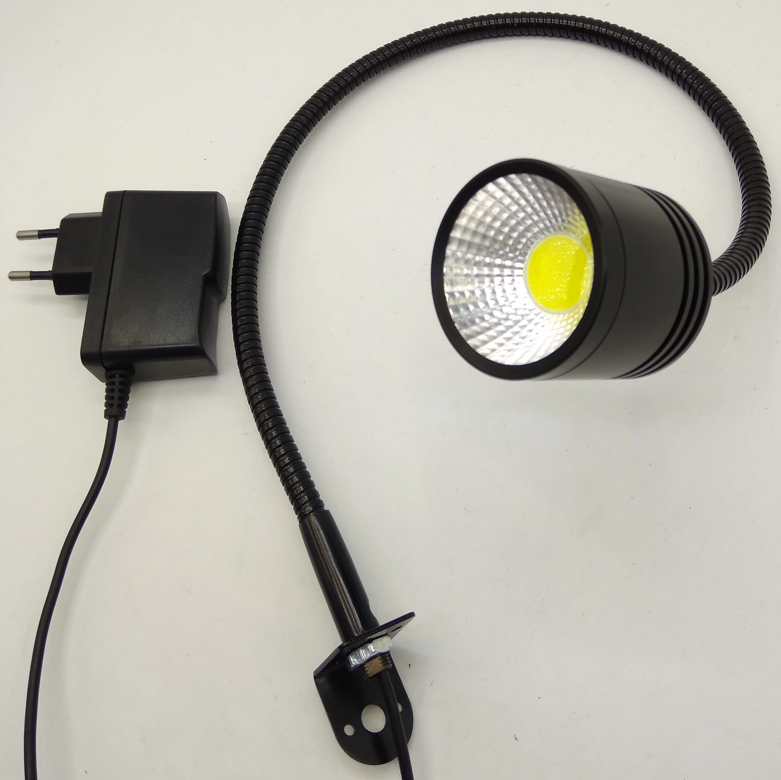 

110V 220V 5W WITH PLUG LED LAMP FOR SEWING MACHINE