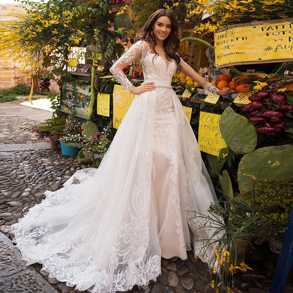 lace wedding dress with detachable train