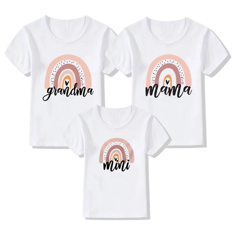 

1PC Rainbow Mommy and Me Shirt Fashion Family Matching Clothes Rainbow Grandma Mama and Mini T Shirt Cute Family Look Outfits