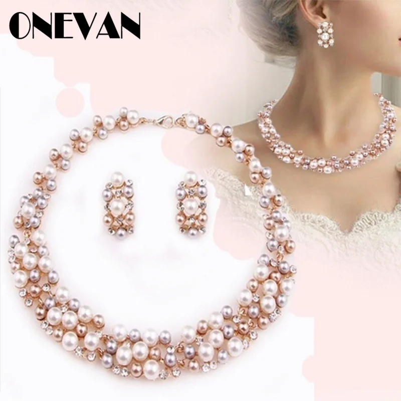 simple artificial necklace
