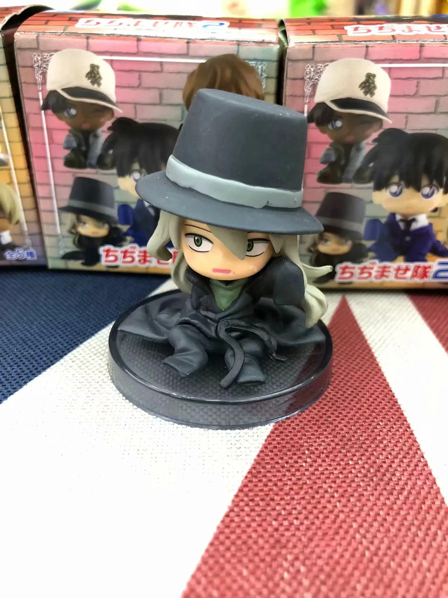 Conan зауженный сидя 2 Kudo Hattori Heiji Gin вино Haibara Amuro через капсулу игрушка Гараж Комплект