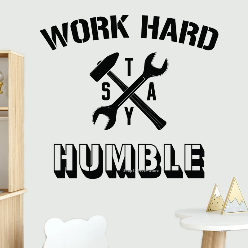 Упорно работать оставайся скромным Цитата стены Стикеры офиса для дома