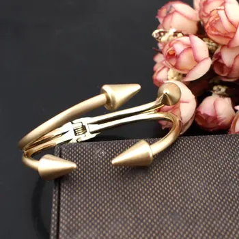 

UKMOC Fashion Zinc Alloy 4 Nails Spring Opened Cuff Bangles High Quality Women Charm Jewelry Statement Accessories B347