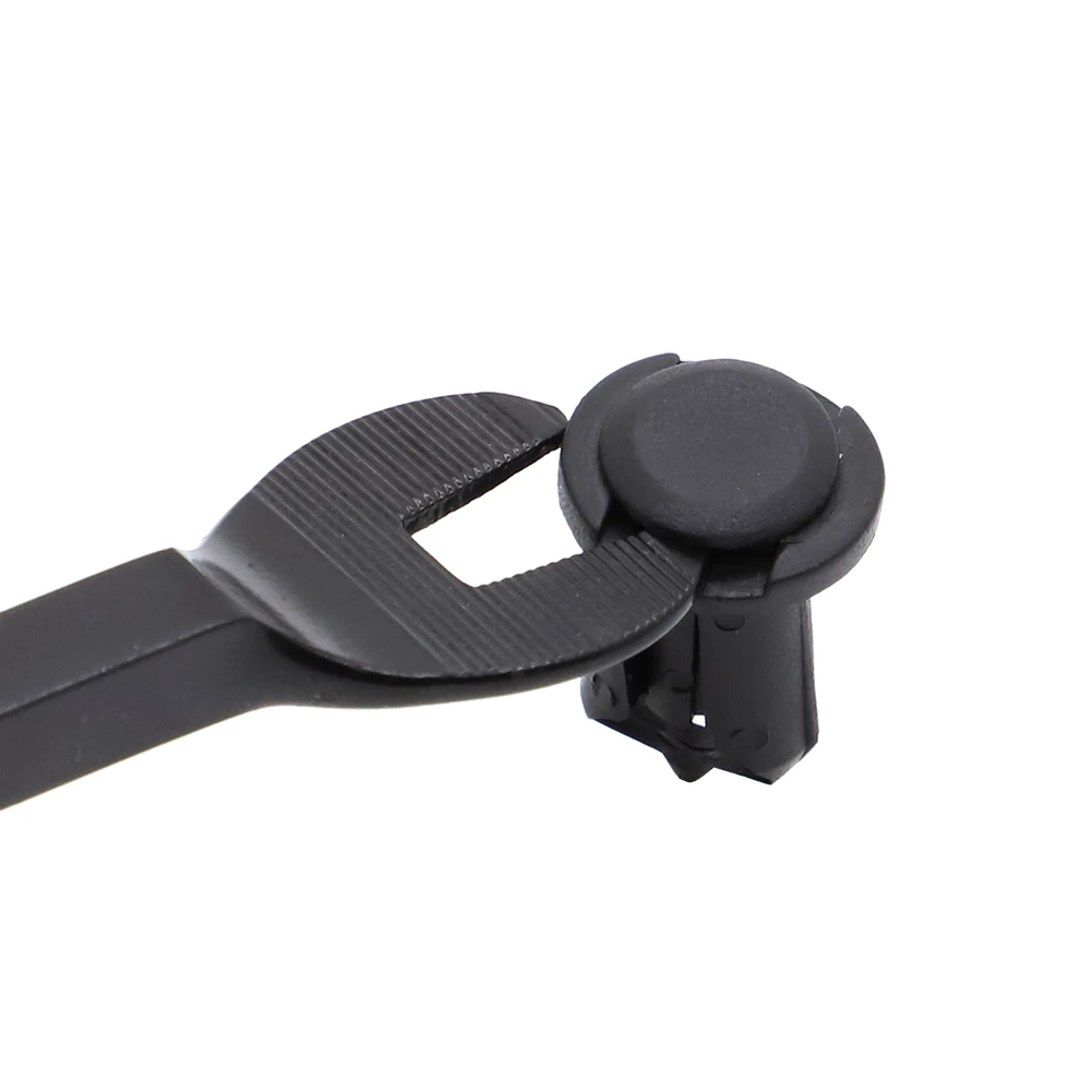 UTV ATV Fender Clips Body Rivets 100 x with Fastener Remover For Polaris Predator Rangers RZR Scrambler Sportsman