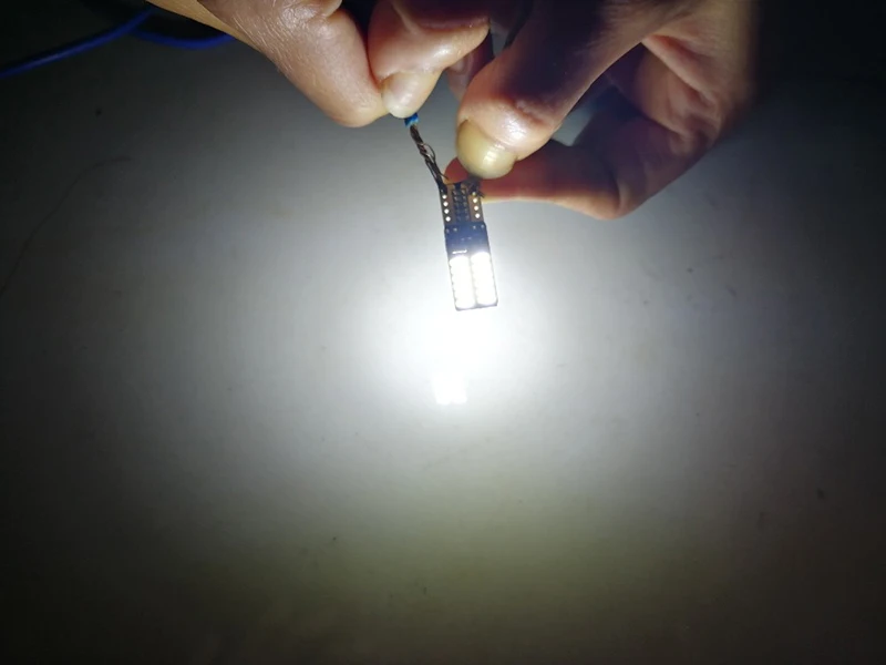 Без полярности Canbus T10 лампы с 4014 SMD 24 Светодиодная внутренняя подсветка 194 168 W5W