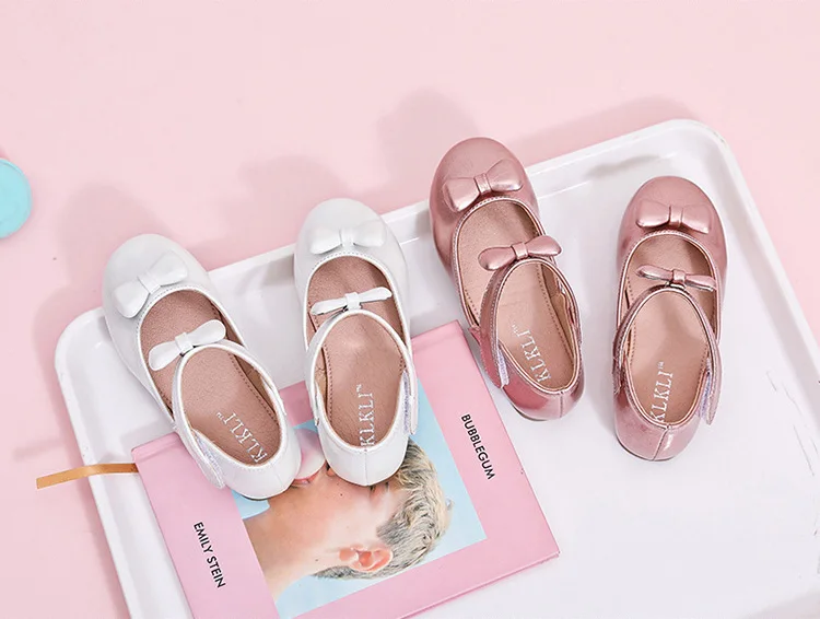 wide baby shoes for babies with fat feet