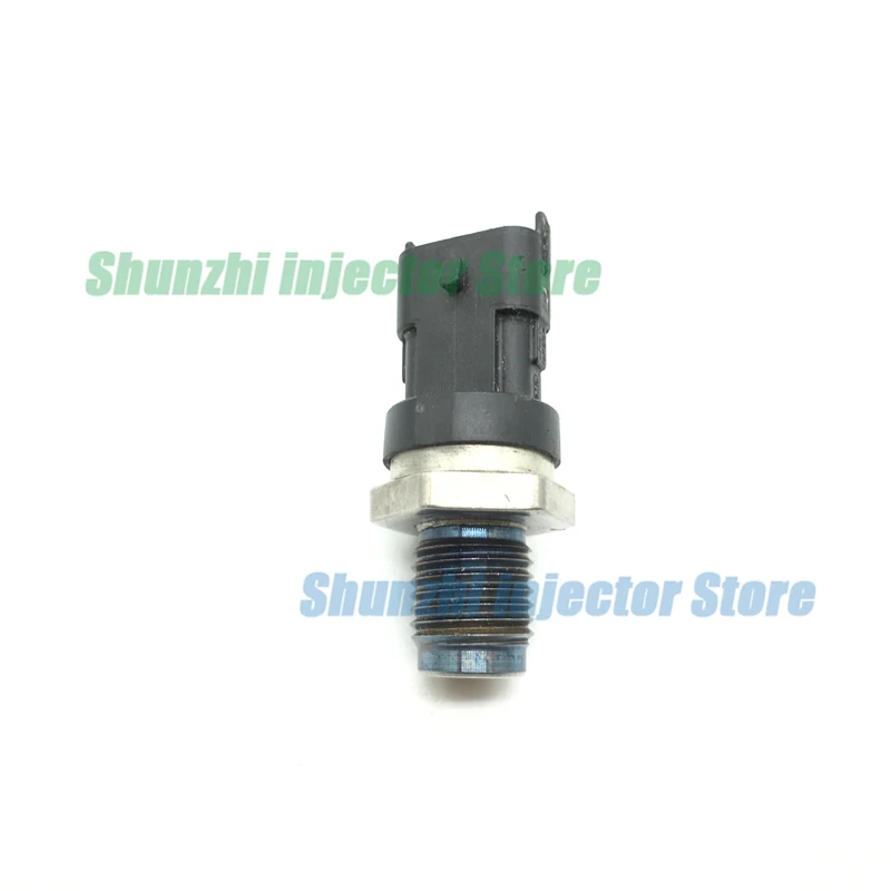 Датчик давления топливной рейки 0281002706 0281002903 0281002937 для CUMMINS VOLVO IVECO MAN FIAT JACK RENAULT |