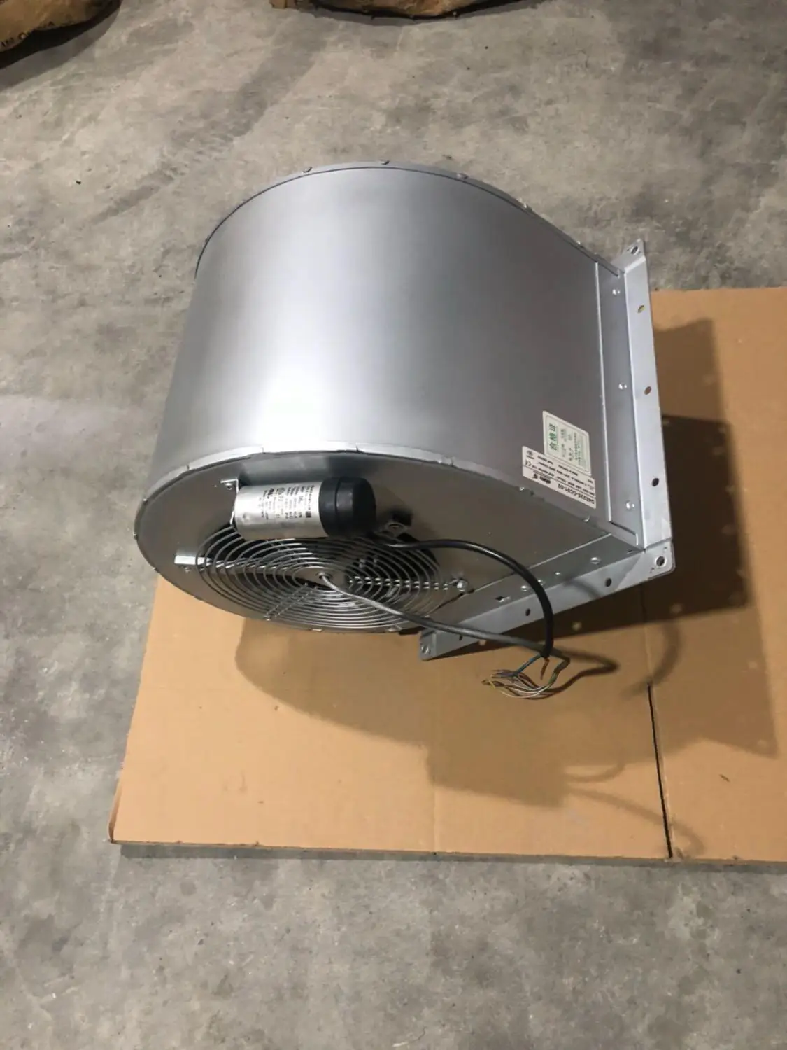 

D4E225-CC01-02 230V 2.84A M4E074-LA air shower fan
