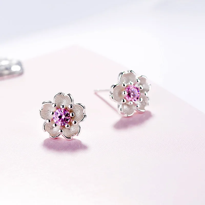 8772421327_1646359543