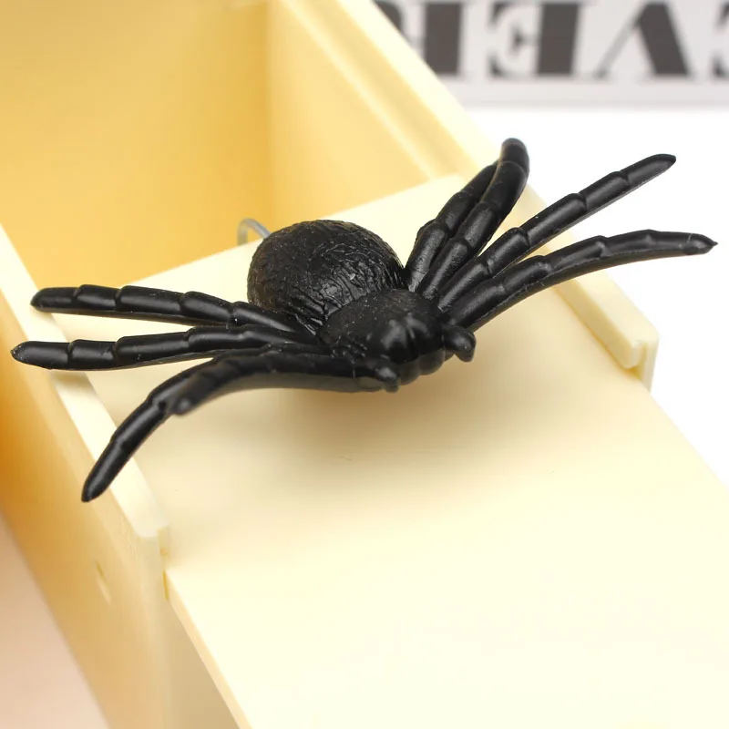 

NEW Funny Scare Box April Fool's Day gift Prank Trick Home Office Prank Toy spider scorpion mouse Interesting Play Joke Hallowee