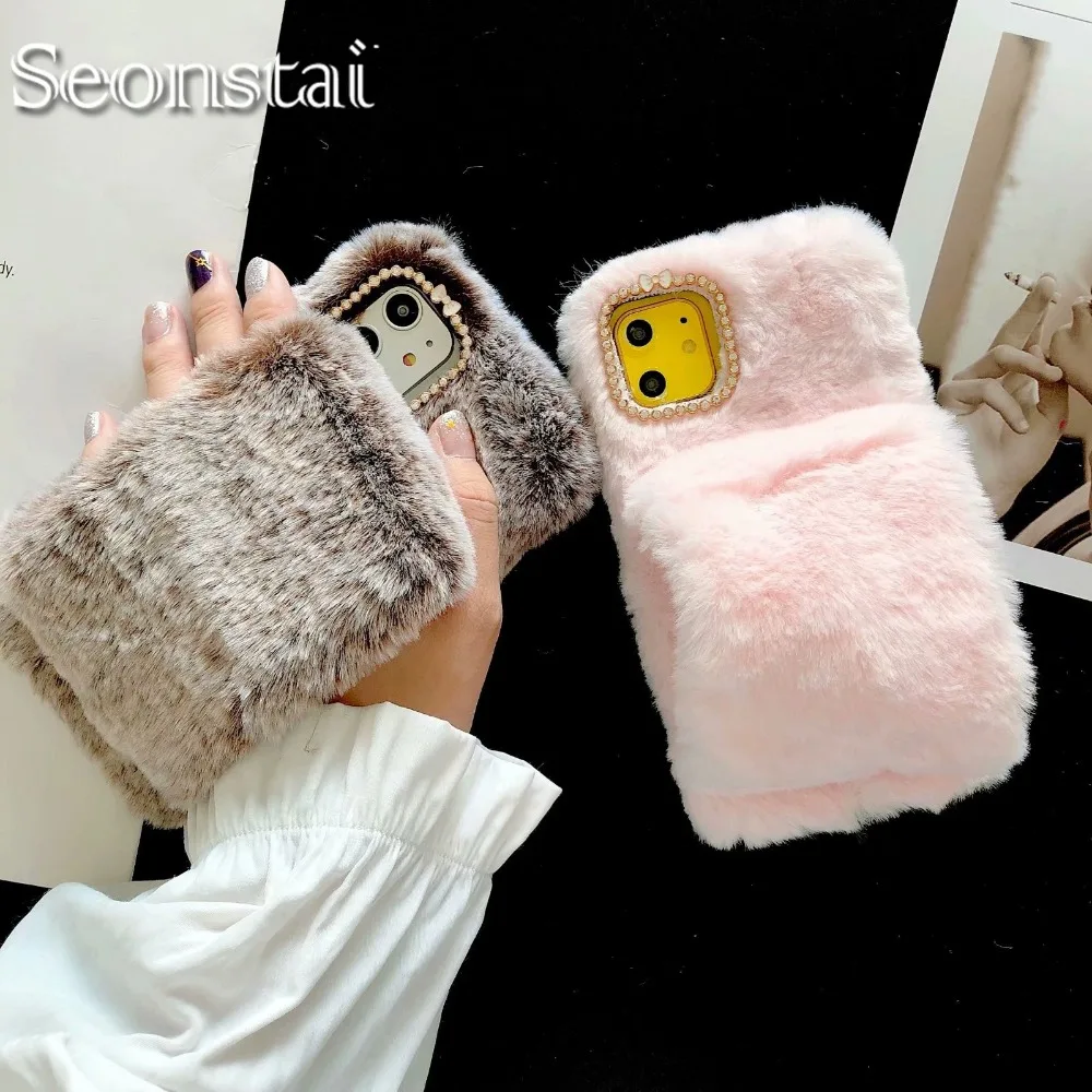 Warm Cute Piggy Fluffy Wristband Phone Case (2)_副本