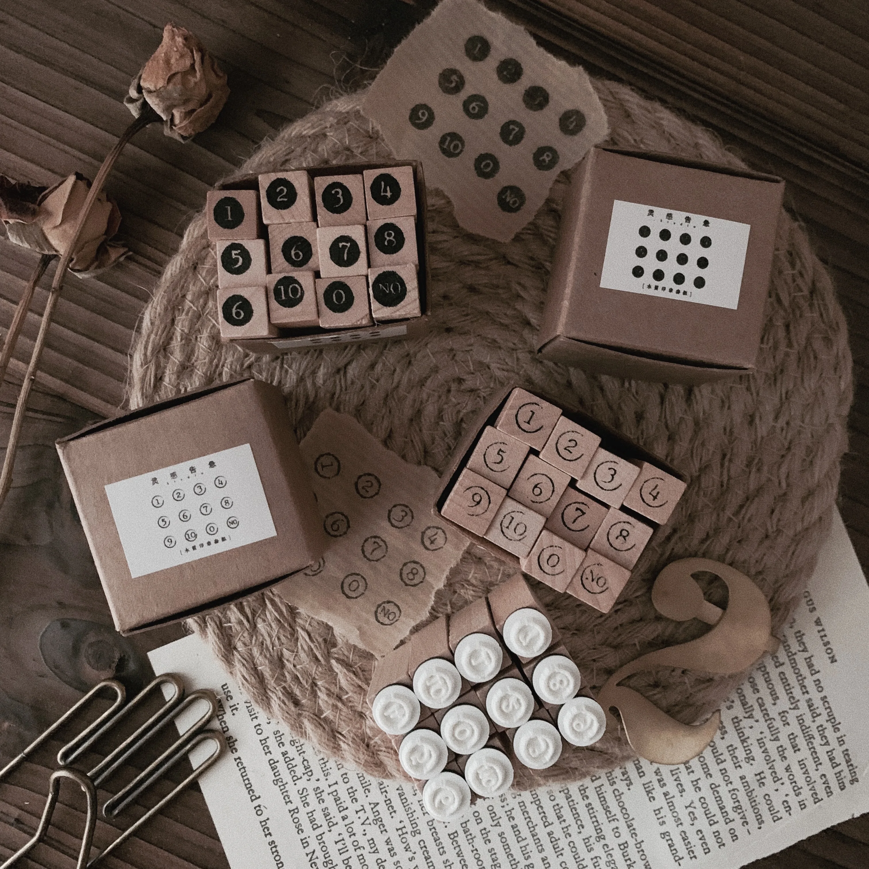 

12 Pcs/set Vintage Hollow/Solid Digital Stamp DIY Wooden Rubber Stamps for Scrapbooking Stationery Scrapbooking Standard Stamp