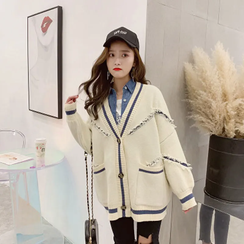 

Casual Sweater Women 2019 Autumn Long Sleeve Letter Print V Neck Cardigan Winter Button Pocket Tassel Cardigan Coat Sweater Top