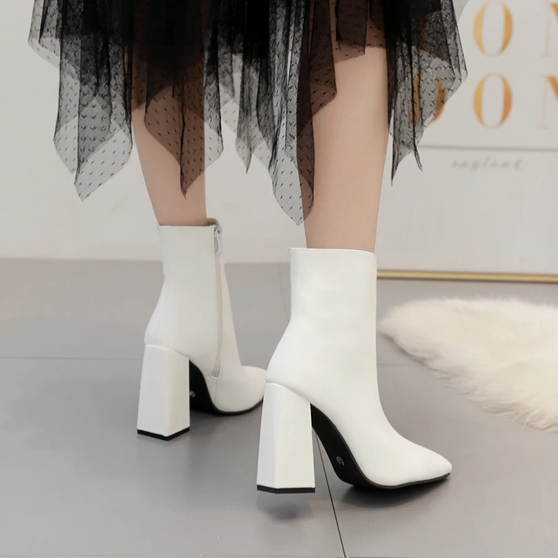 Зимние женские Ботинки Ботильоны однотонные ботинки на высоком каблуке с острым носком Теплые ботинки с боковой молнией женские Размеры 35-40